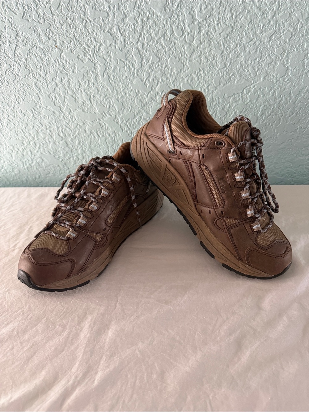 Xelero Waterproof Leather Walking or Hiking Shoes Women’s 9B